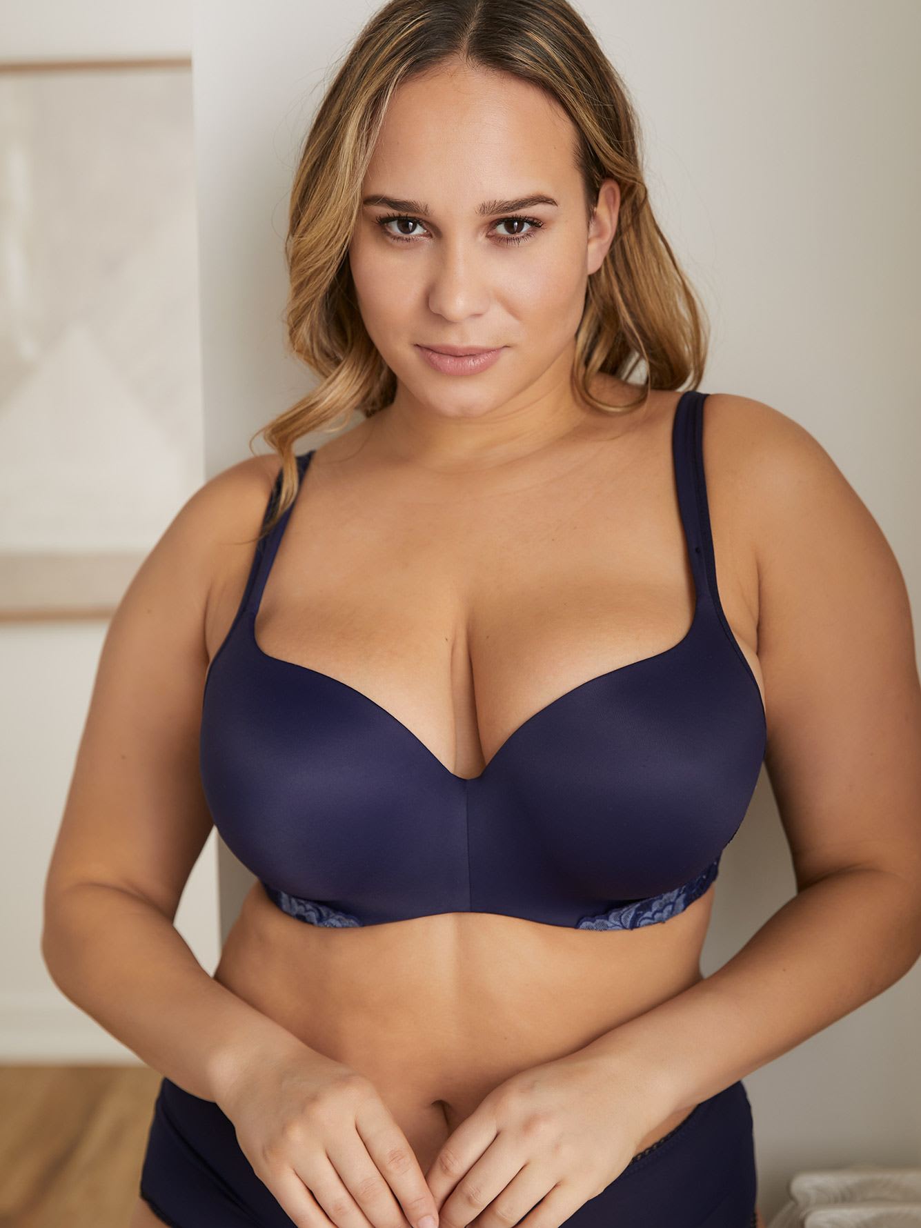 Essential Padded T-Shirt Bra With Lace, G-H Cups - Déesse