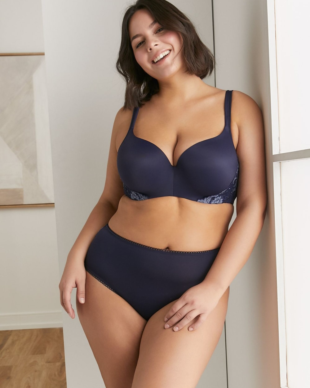Essential Padded T-Shirt Bra With Lace - Déesse Collection