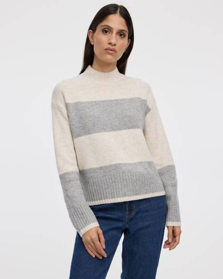 Long-Sleeve Mock-Neck Loose Pullover