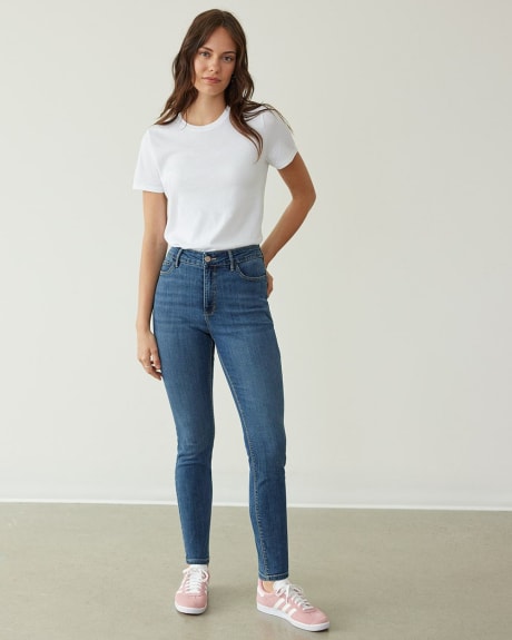 Skinny-Leg High-Rise Jean, Signature Soft - Petite | Petite | Reitmans