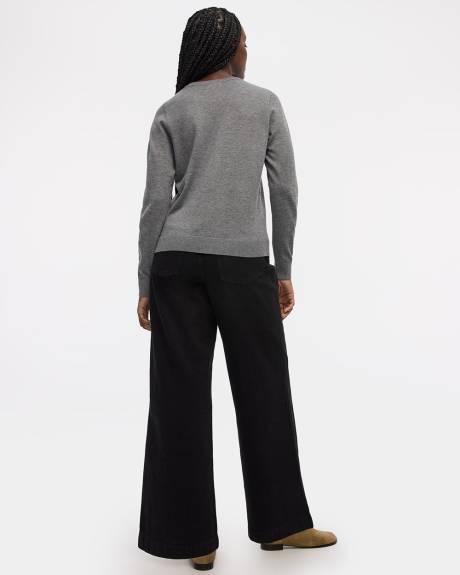 Crew-Neck Cardigan - R Essentials