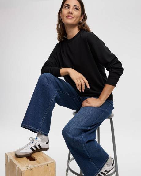 Long-Sleeve Crew-Neck Sweatshirt - R Essentials