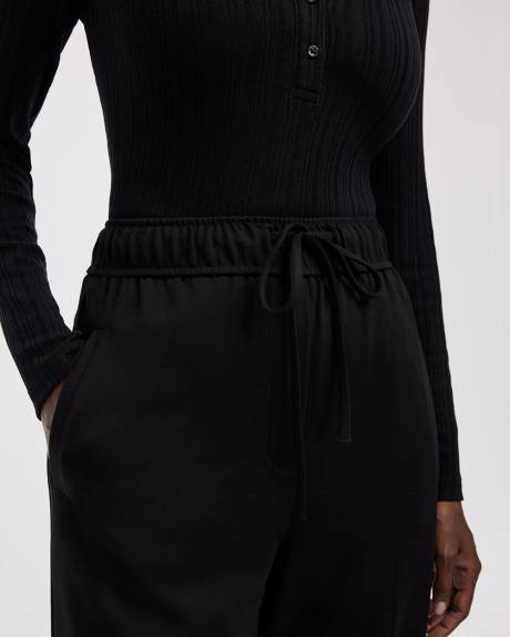 Pantalon à taille haute et jambe fuselée - Le Stretch Moderne (MD)