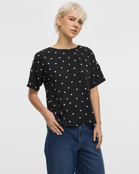 Short-Sleeve Crew-Neck T-Shirt Blouse