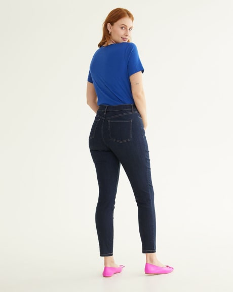 Skinny-Leg Super High-Rise Curvy Jean, Signature Soft