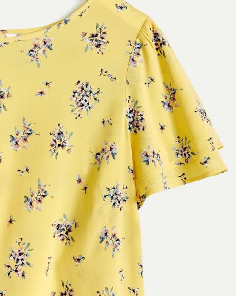 Short Flutter Sleeve Crew Neck Printed Blouse with Back Tie
