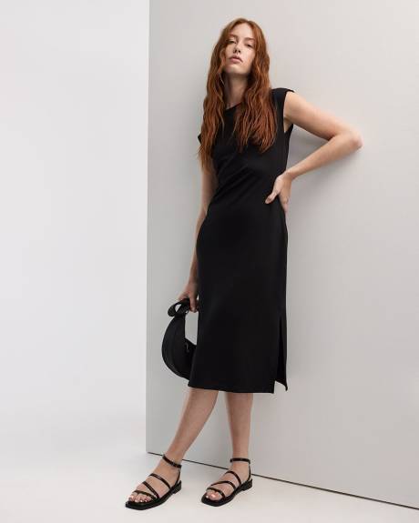 Robe midi à manches très courtes avec détails froncés