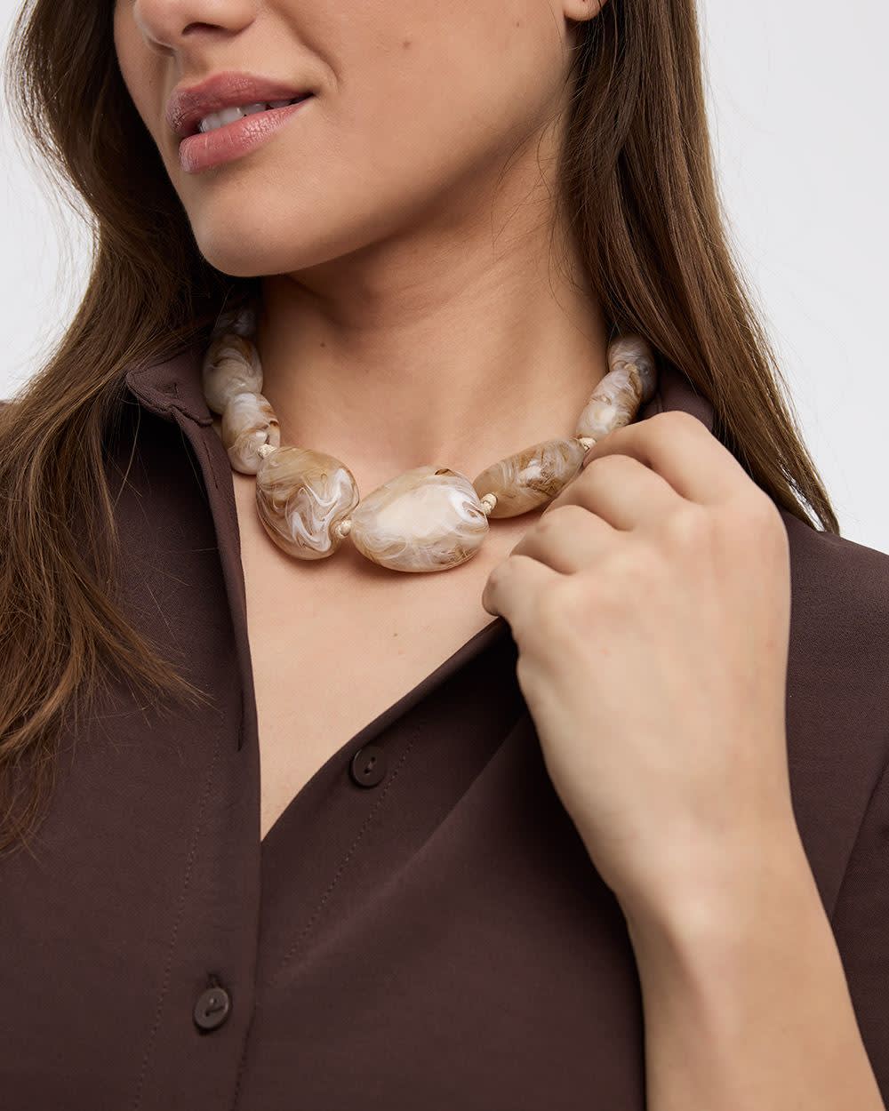 Short Necklace with Acrylic Stones