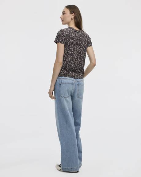 Short-Sleeve Crew-Neck Tee - R Essentials