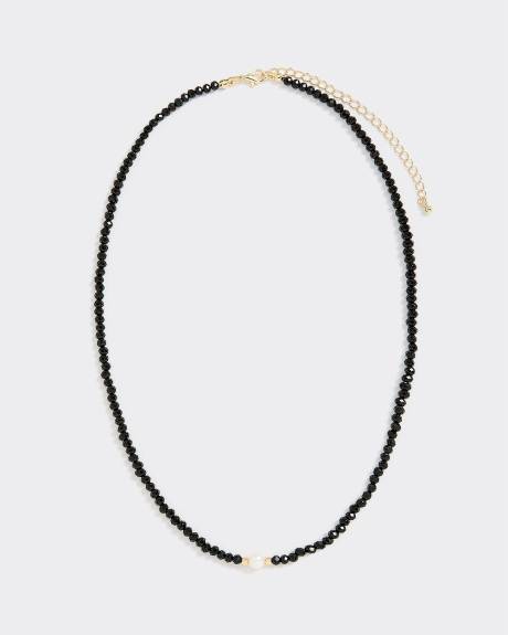 Beaded Short Necklace with Freshwater Pearl