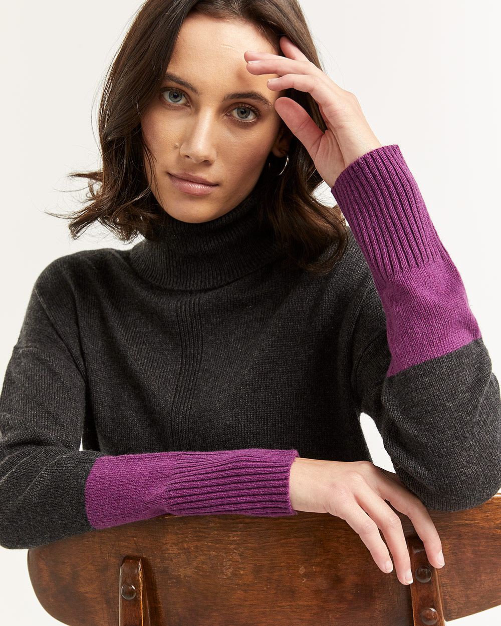 Cashmere-Blend Colorblock Turtleneck Sweater | Regular | Reitmans
