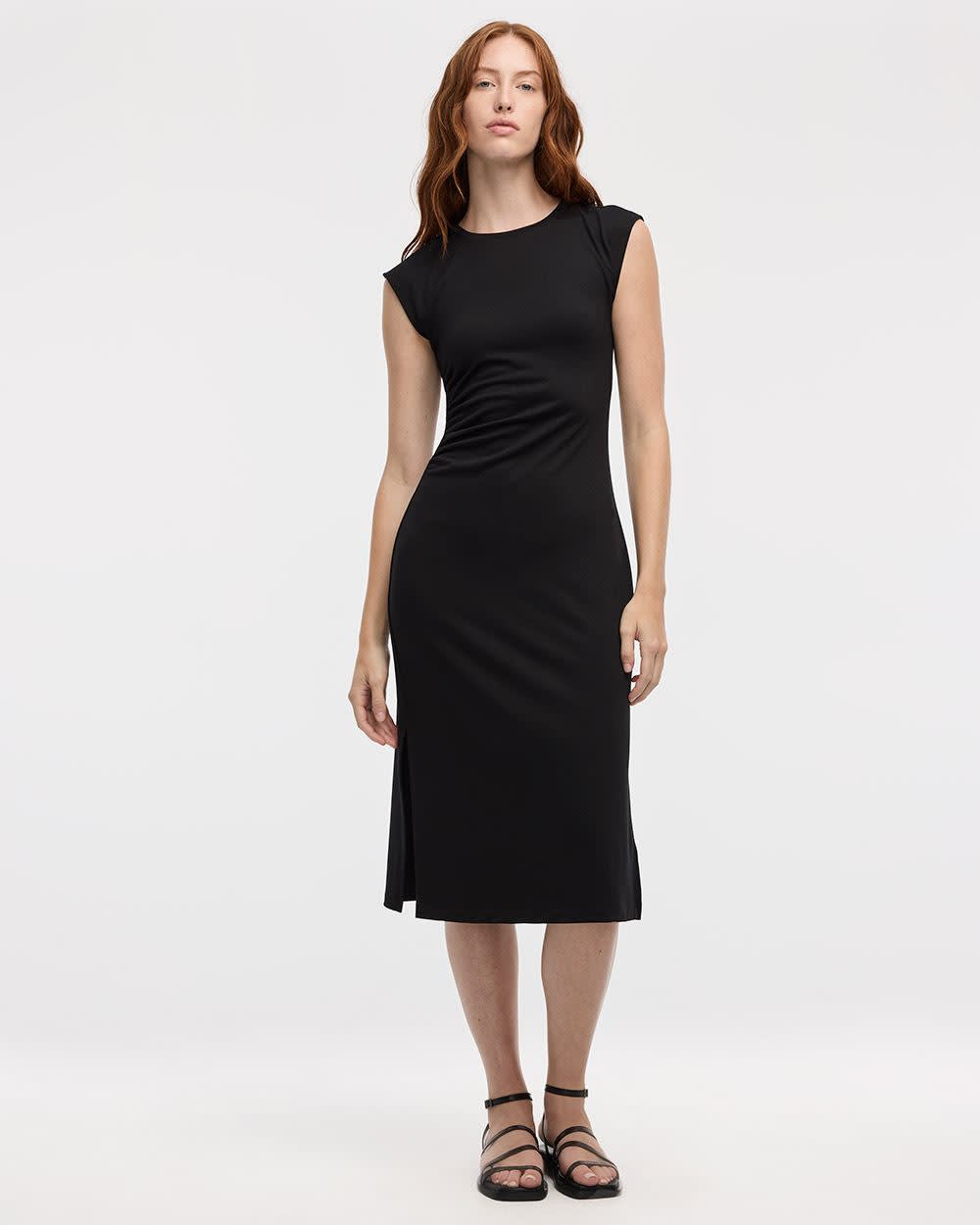 Robe midi à manches très courtes avec détails froncés