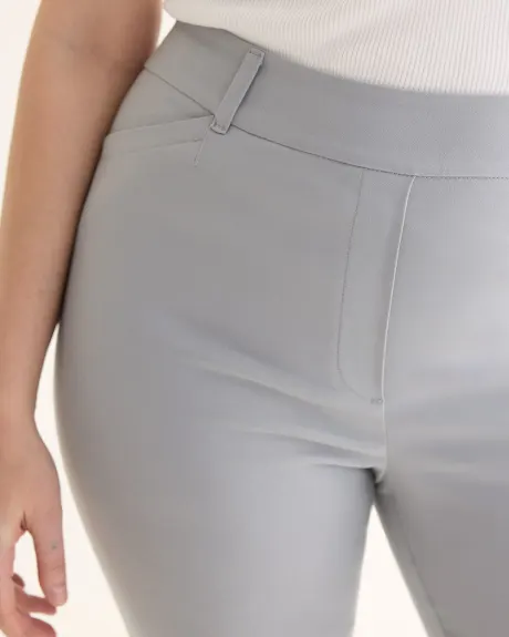 Pantalon capri à jambe étroite et taille haute - L'Iconique (MD)