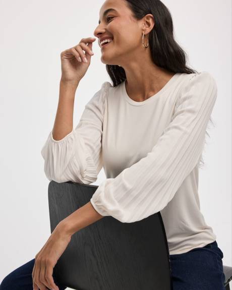 Haut bimatière à col bateau et manches longues plissées