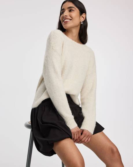 Pull à manches longues et col rond avec boucle