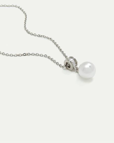 Collier court avec pendentif en perle