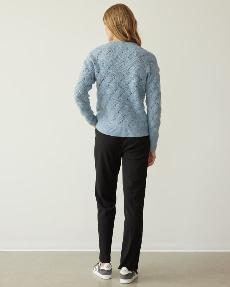 Long-Sleeve V-Neck Semi-Fitted Sweater with Diamond Stitches