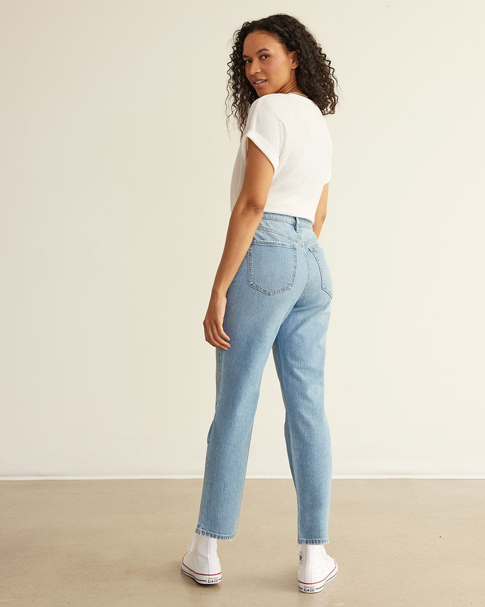 Tapered-Leg Super High-Rise Jean, The Mom Jeans | Regular | Reitmans