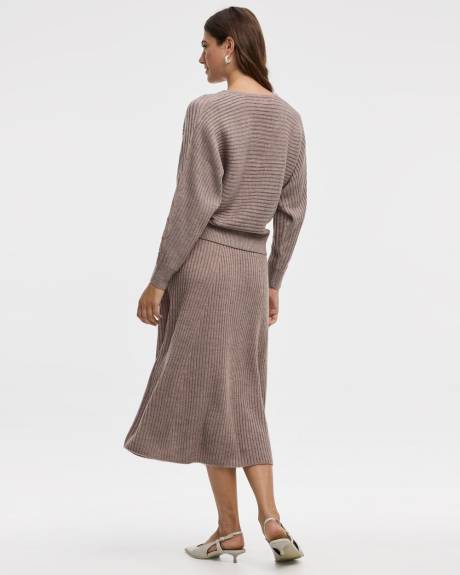 Pull côtelé à manches longues dolman et col V