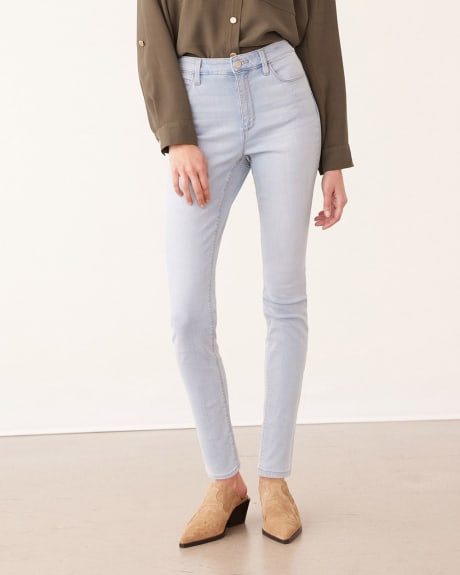 Skinny-Leg High-Rise Jean - Signature Soft