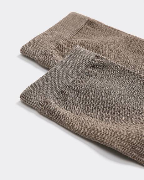 Bas légers à côtes fines