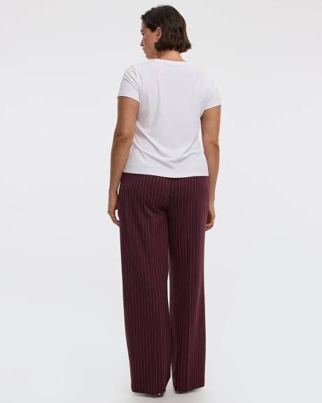 V-Neck Ribbed T-Shirt - R Essentials