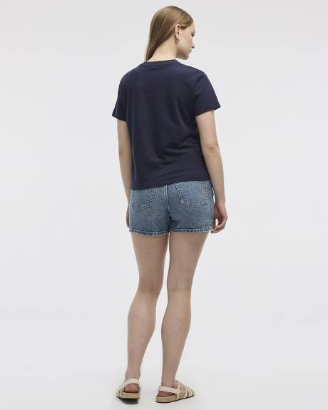 Extended-Sleeve Crew-Neck Graphic T-Shirt