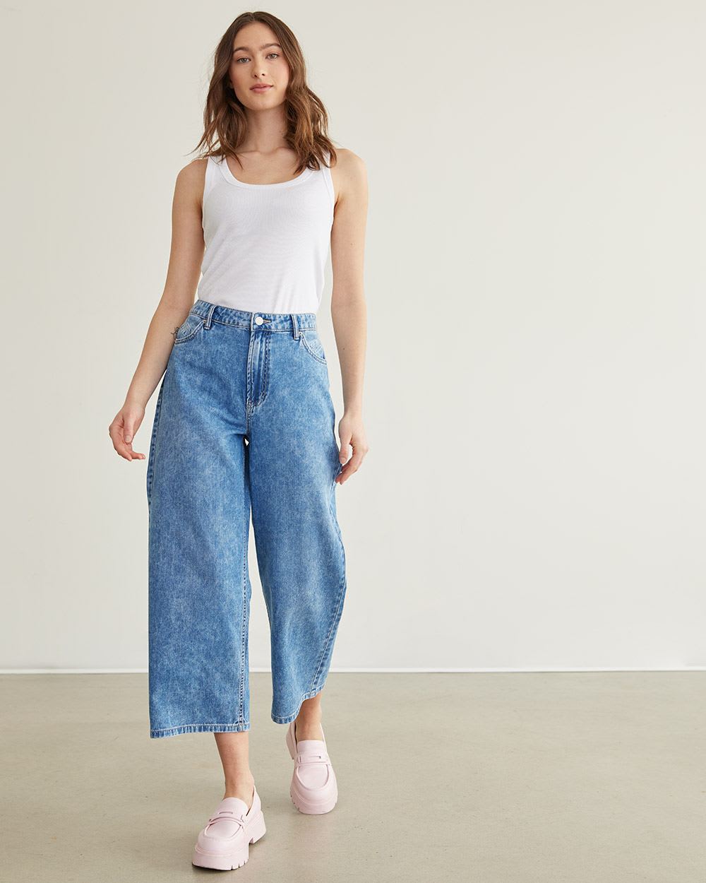 Wide-Leg High-Rise Crop Jean