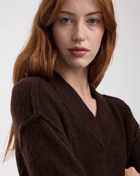 Pull &agrave; manches longues et col V