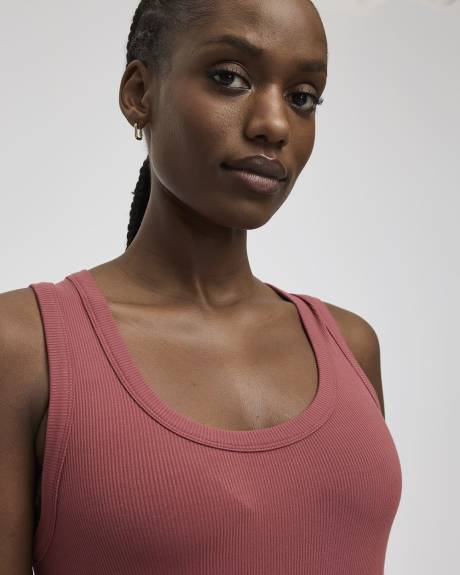 Camisole c&ocirc;tel&eacute;e &agrave; col d&eacute;gag&eacute;