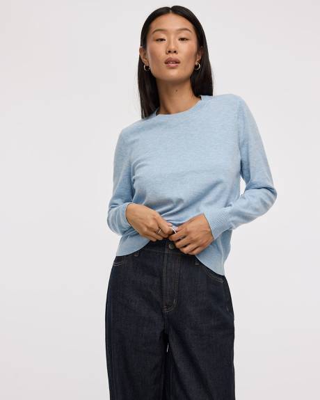 Long-Sleeve Pullover - R Essentials