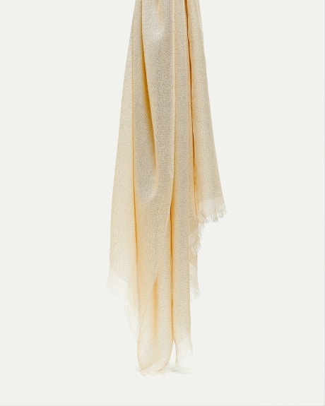 Solid Scarf with Metallic Effect