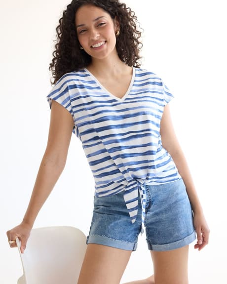 Extended-Sleeve Tee with Tie at Waist
