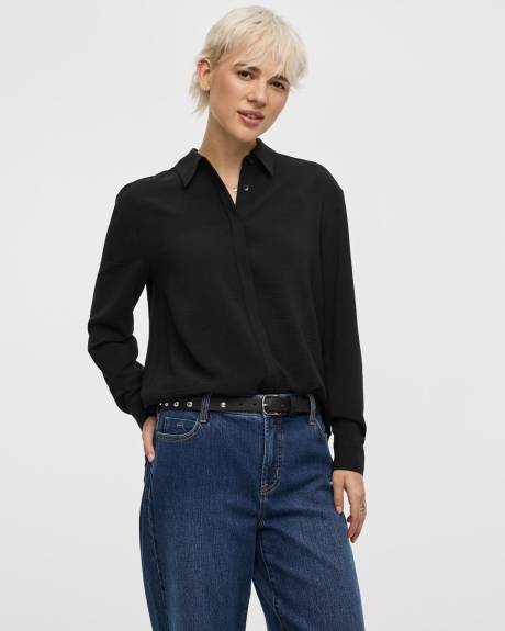 Long-Sleeve Buttoned-Down Blouse