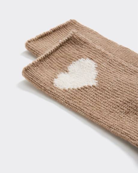 Bas d'hiver avec coeur à l'ourlet