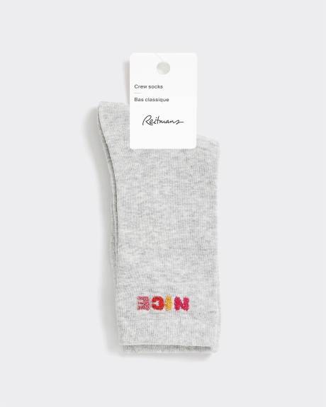 Bas classique avec « Nice Socks » à l'ourlet