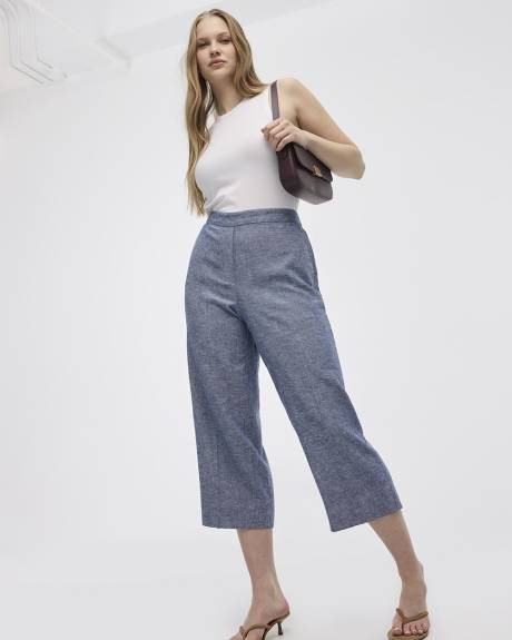 Pantacourt en m&eacute;lange de lin &agrave; jambe large - Petite