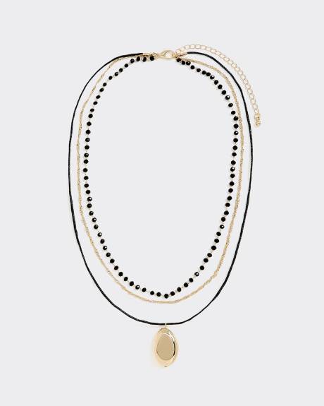 Collier court triple avec pendentif