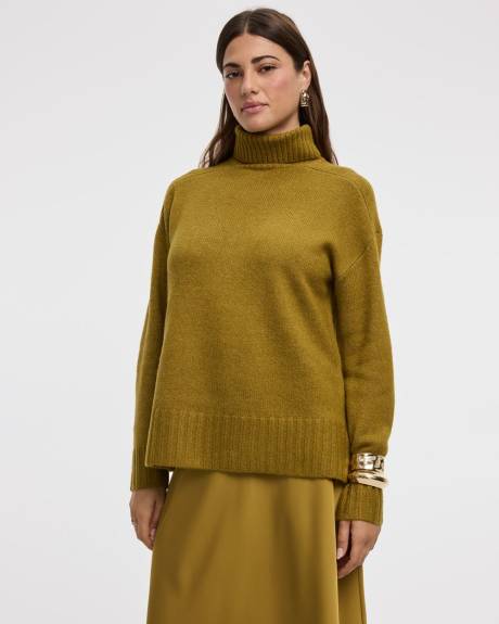 Long-Sleeve Turtleneck Pullover
