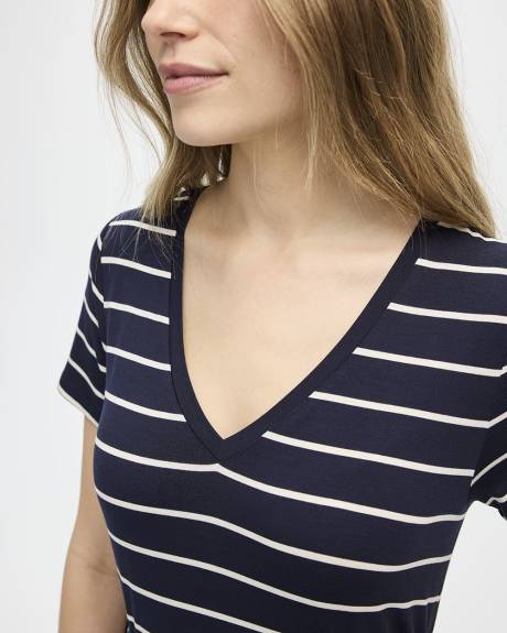 Striped V-Neck T-Shirt - R Essentials