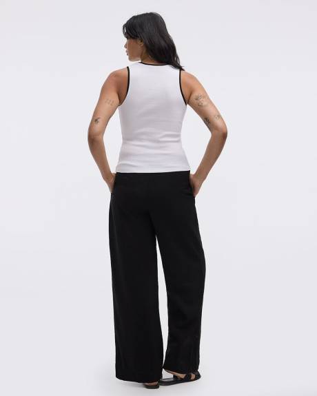 Camisole côtelée à col rond avec bordures contrastées