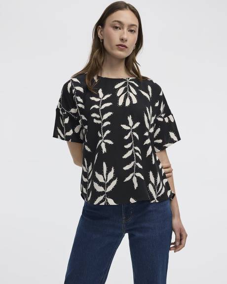Short-Sleeve Crew-Neck T-Shirt Blouse
