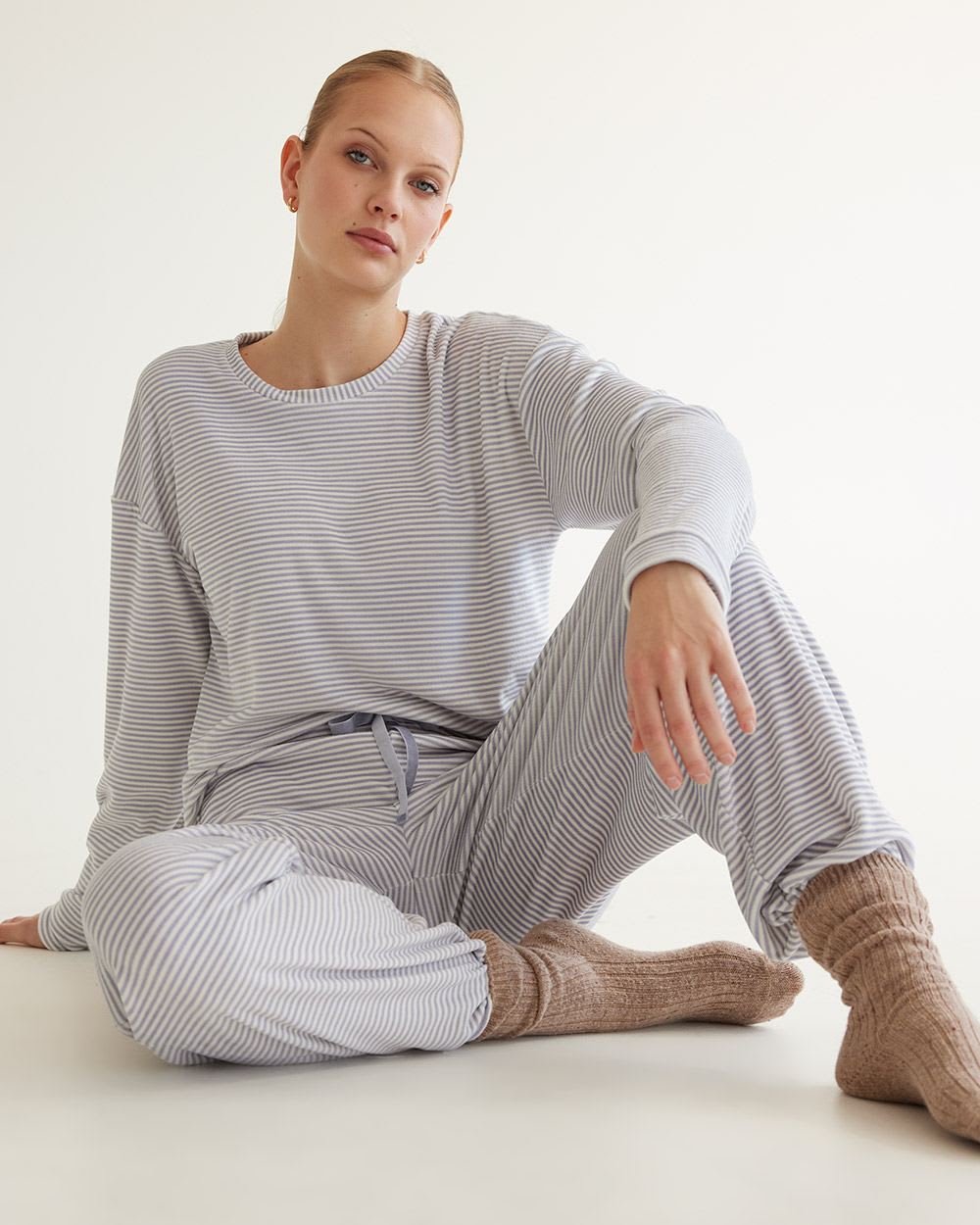 Long-Sleeve Ultra-Soft Velvet Pyjama Top - R Line
