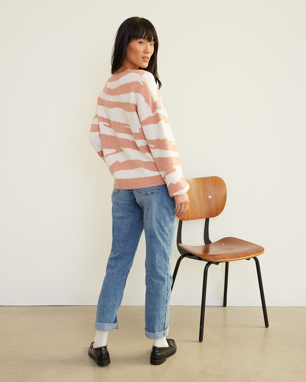 Long-Sleeve Jacquard Crew Neck Pullover with Zebra Pattern