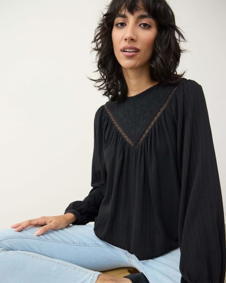 Long-Sleeve Embroidered Blouse with Crew Neckline