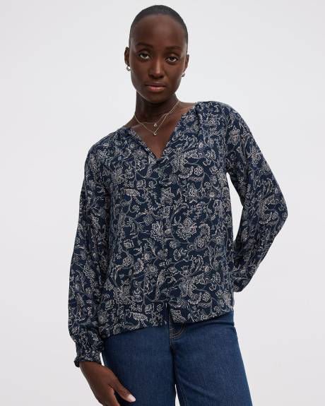 Blouse à manches 3/4 et col fendu