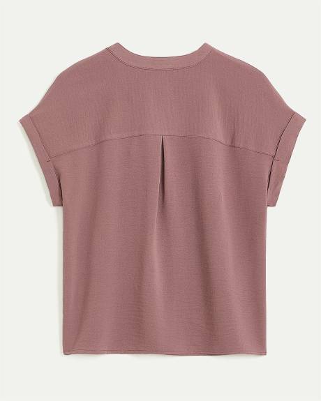 Extended-Sleeve Split-Neck Blouse