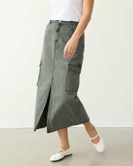 Maxi Skirt with Cargo Pockets