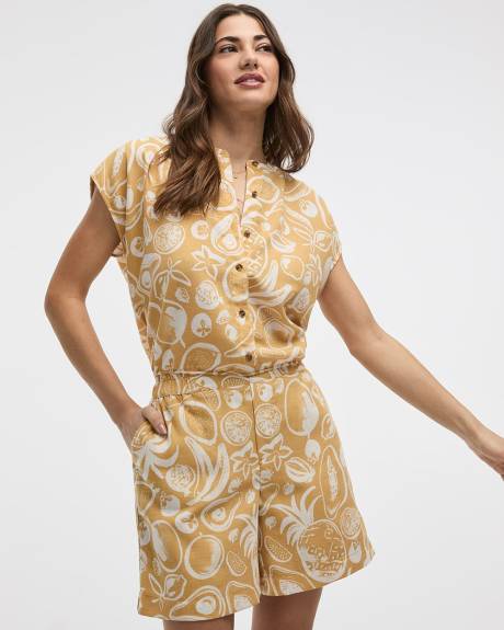 Blouse boutonnée à manches très courtes et col rond