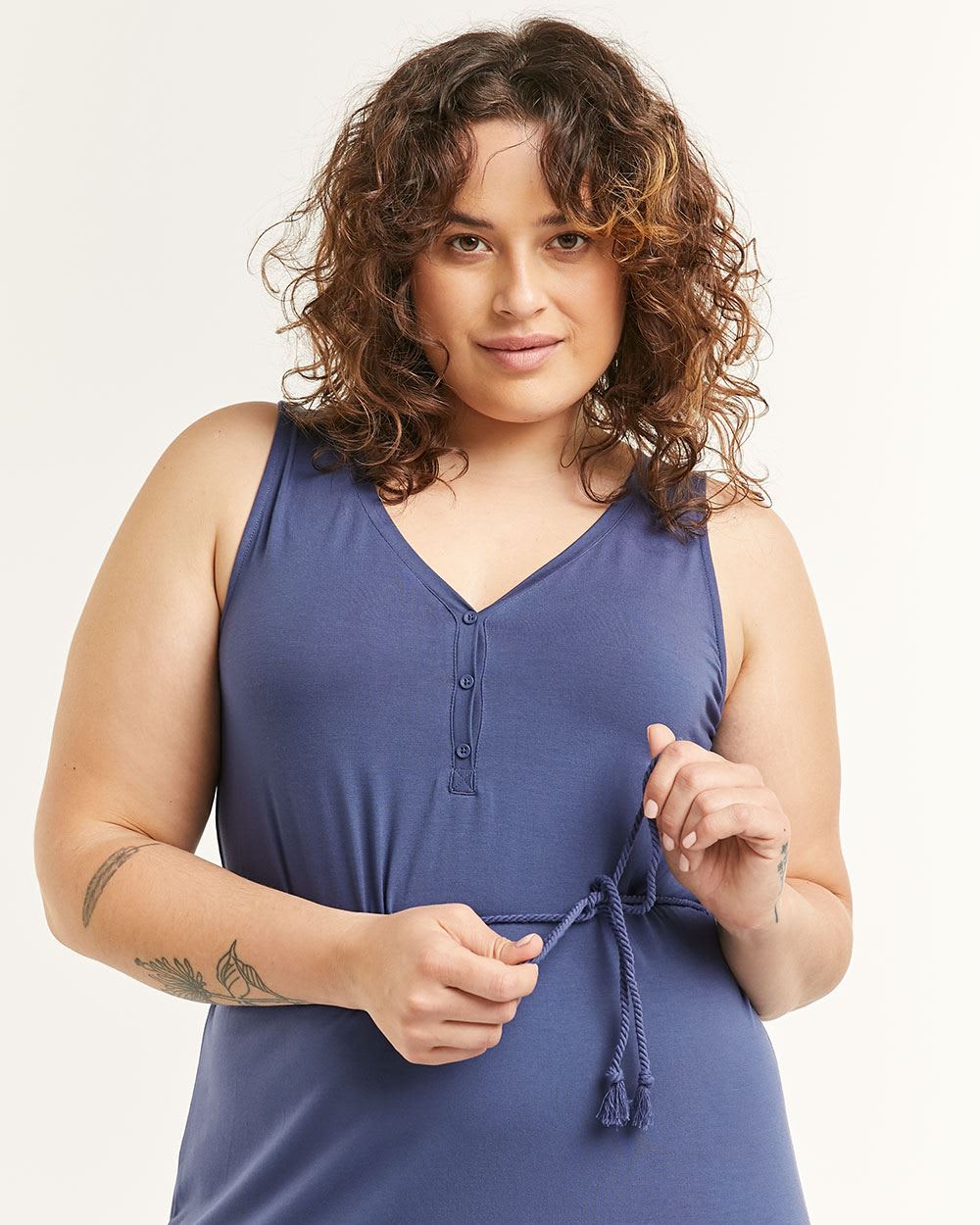Reitmans Henley Neck Maxi Dress With Cord. 3 Reitmans Henley Neck Maxi Dress With Cord. 3